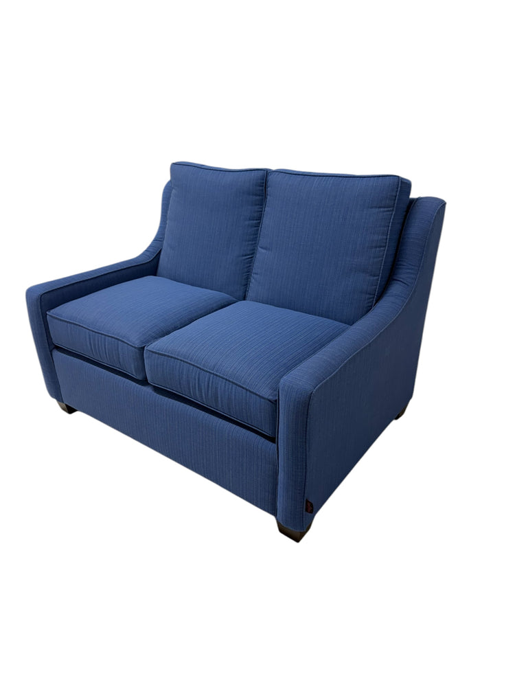 5660 Loveseat