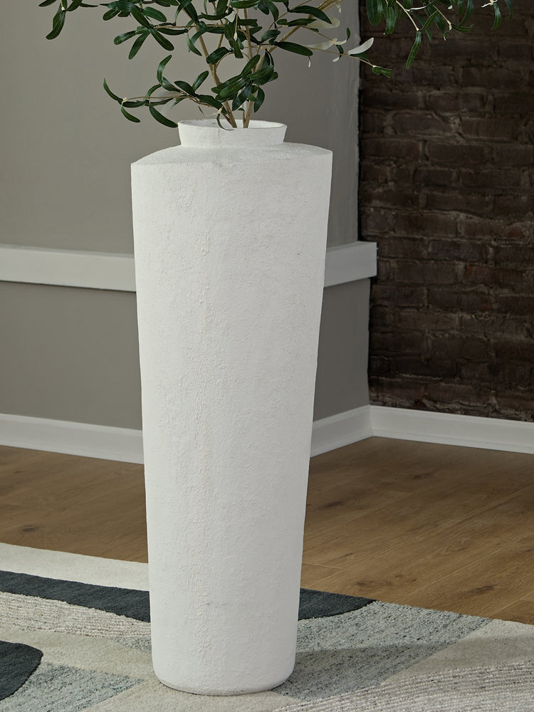 Flurinworth Vase